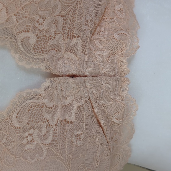 Sexy Lace Floral Overlay Scalloped Front Closure Bra Plus 7L Skin Nude - Picture 12 of 16